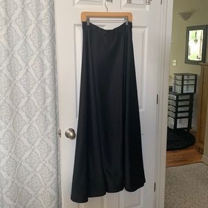 Size 16 - Full length Tadashi formal skirt.